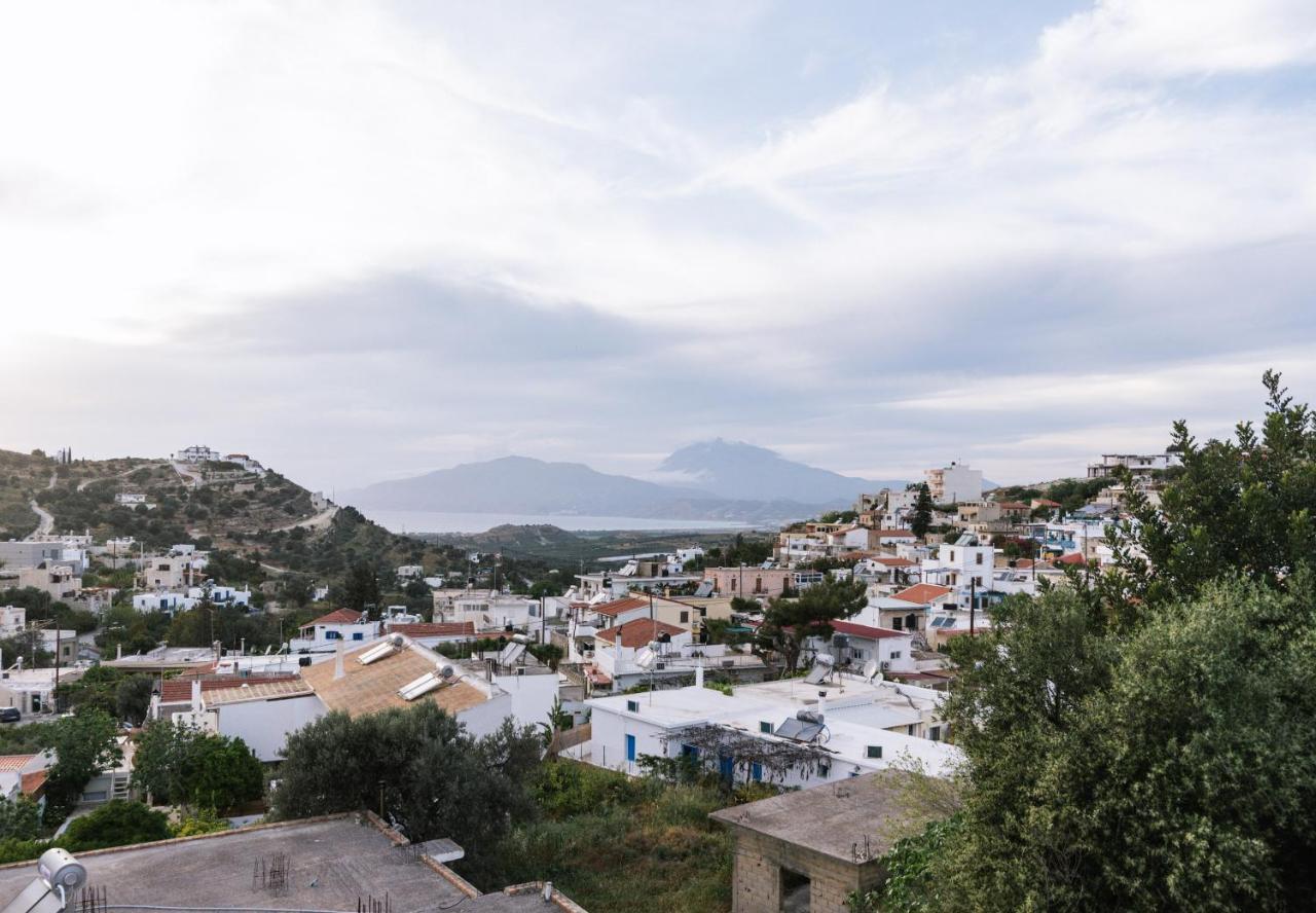 Lychnos Apartments Kamilari Luaran gambar